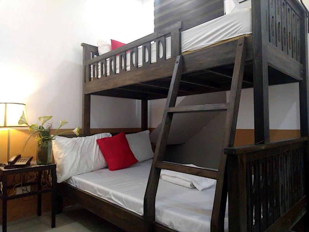Jil'S Apartelle Tagaytay City Ngoại thất bức ảnh